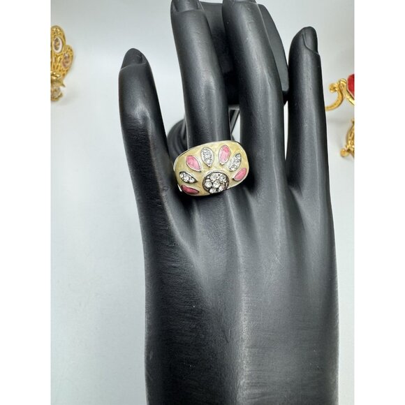 Pretty Costume Jewelry Ring Silver Tone And Enamel Whit Rhinestone  Ring Sz 10 - Picture 2 of 12